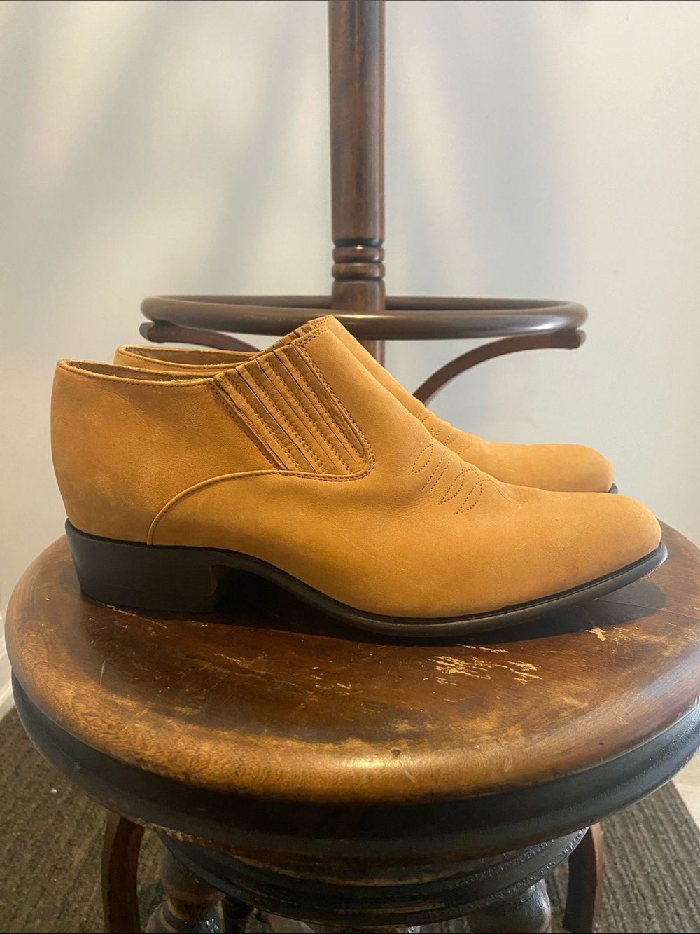 Chamula Choclo Women's Tan Nubuck Learher Ankle Booties with Low Heel